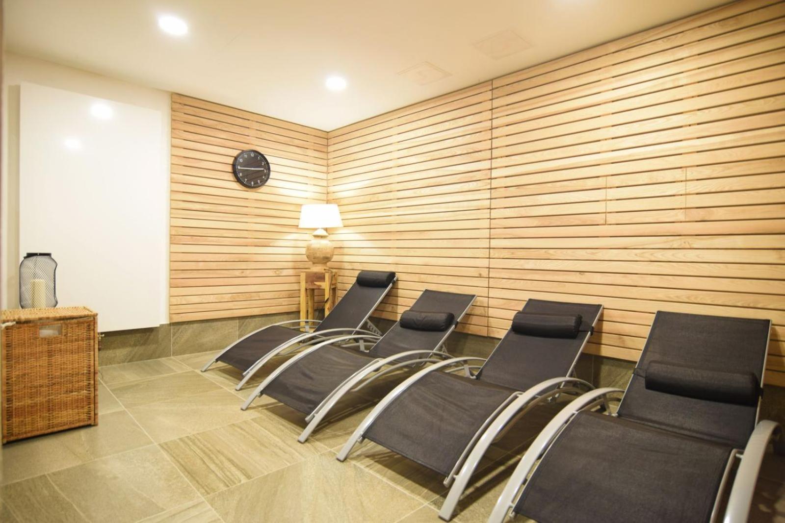 Hotel Konsel Ржички Экстерьер фото