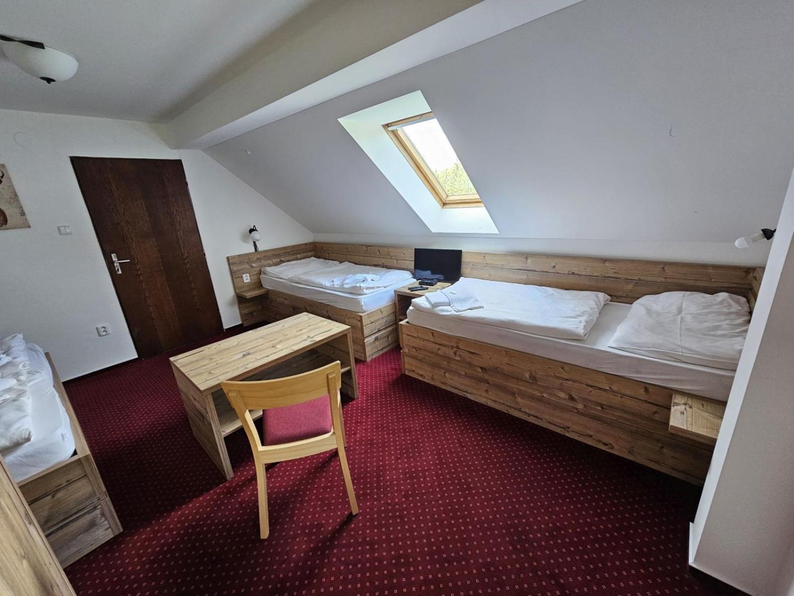Hotel Konsel Ржички Экстерьер фото