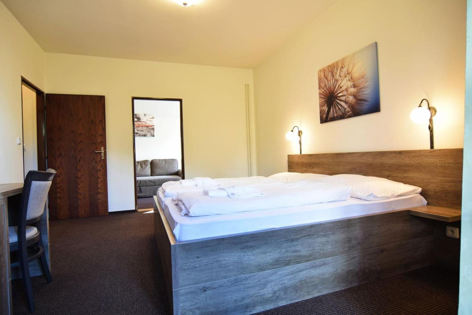 Hotel Konsel Ржички Экстерьер фото